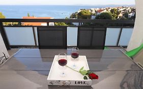 Apartment Relaxing Sea View, Okrug Gornji