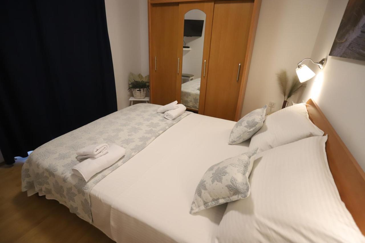 Apartment Relaxing Sea View, Okrug Gornji Zewnętrze zdjęcie