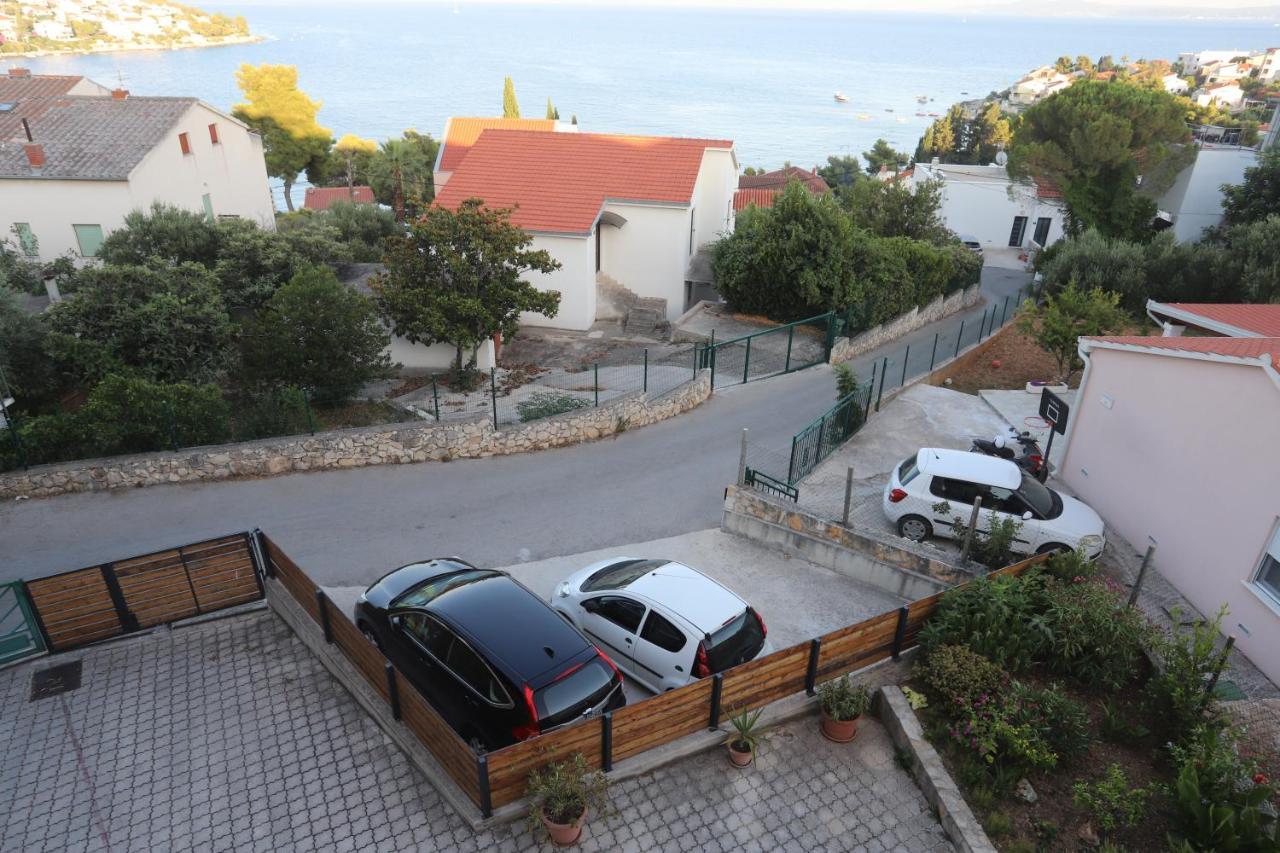 Apartment Relaxing Sea View, Okrug Gornji Zewnętrze zdjęcie